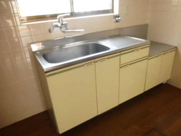 アベニュー安室の物件内観写真